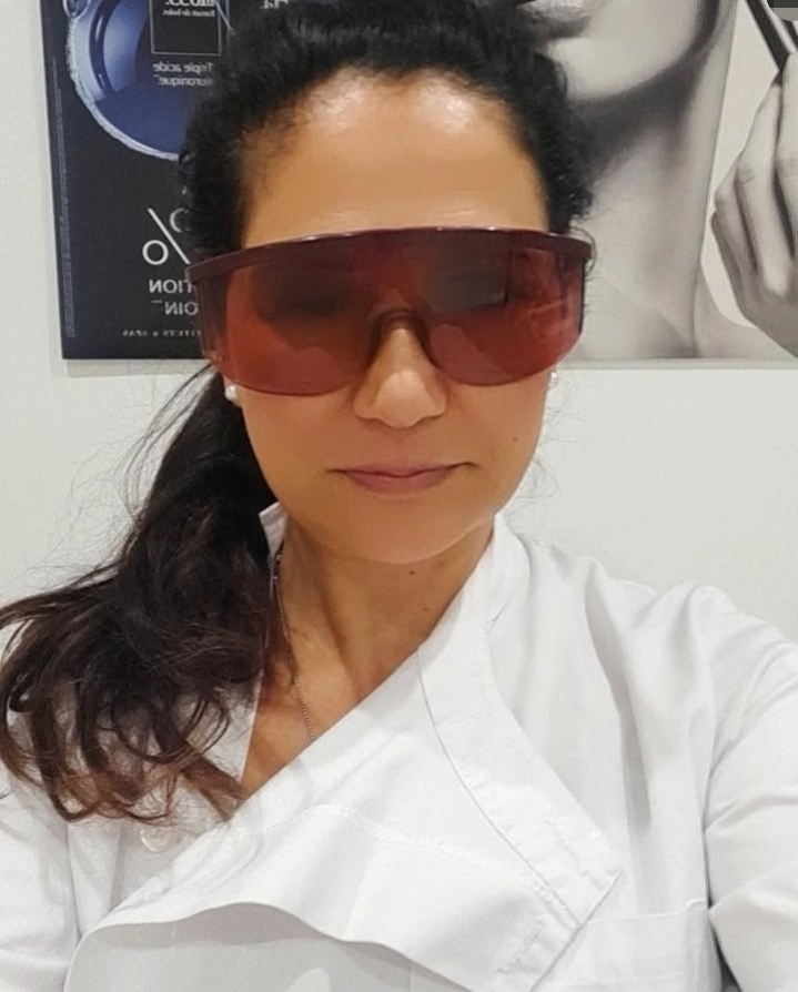 Graziela Moniz, especialista em depilação